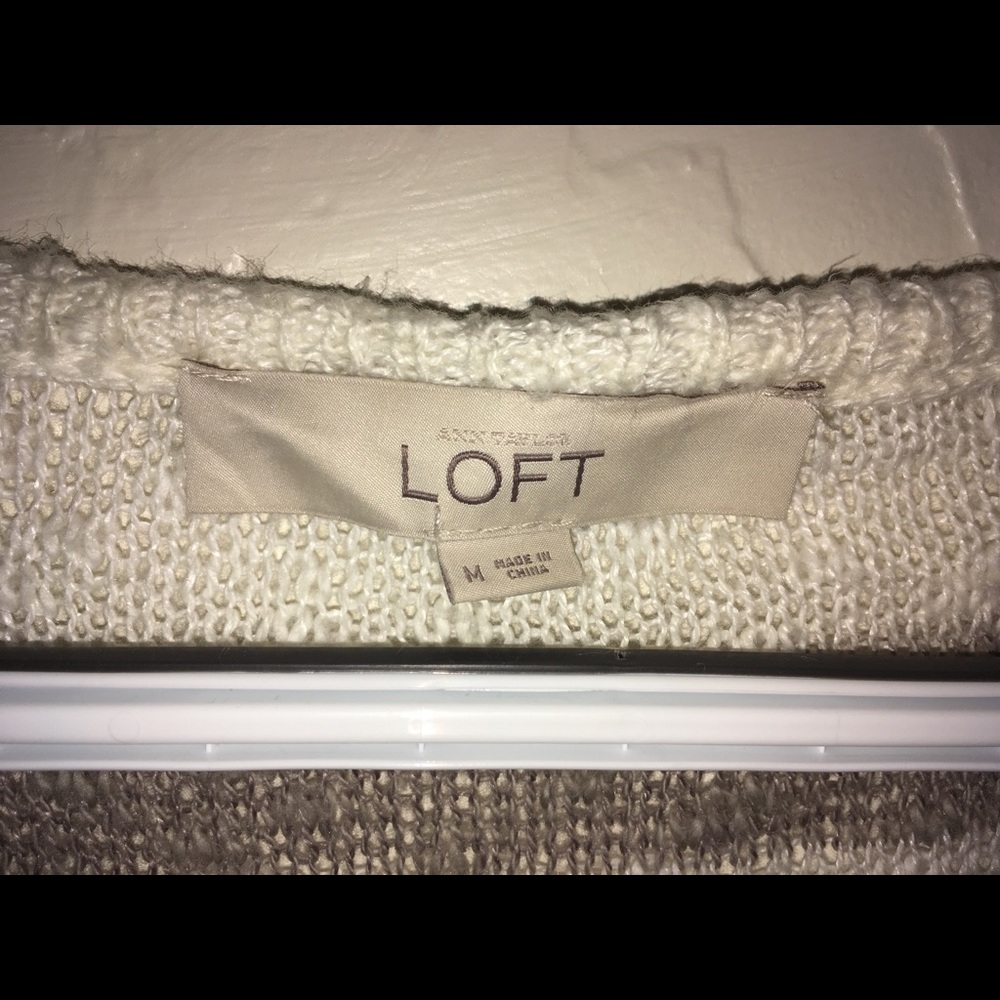 Loosely knitted sweater